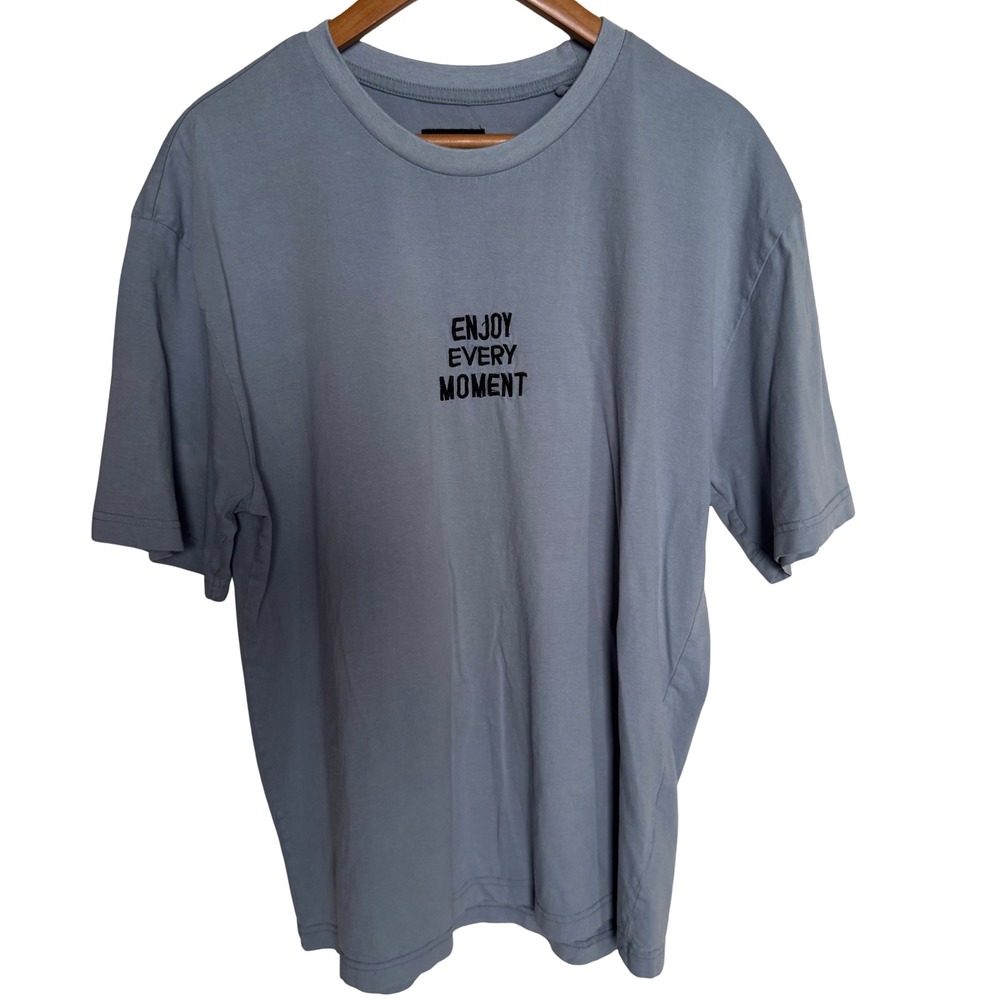 Enjoy Every Moment Graphic T-Shirt Mens Size M Blue Gray Short Sleeve Streetwear